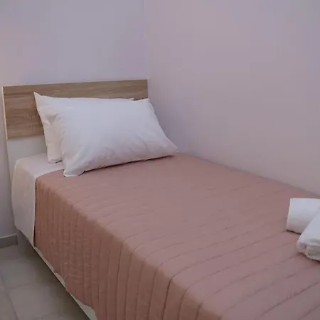 Ferienhaus Irini's - 3 Mins To The Sea Chania (Crete)